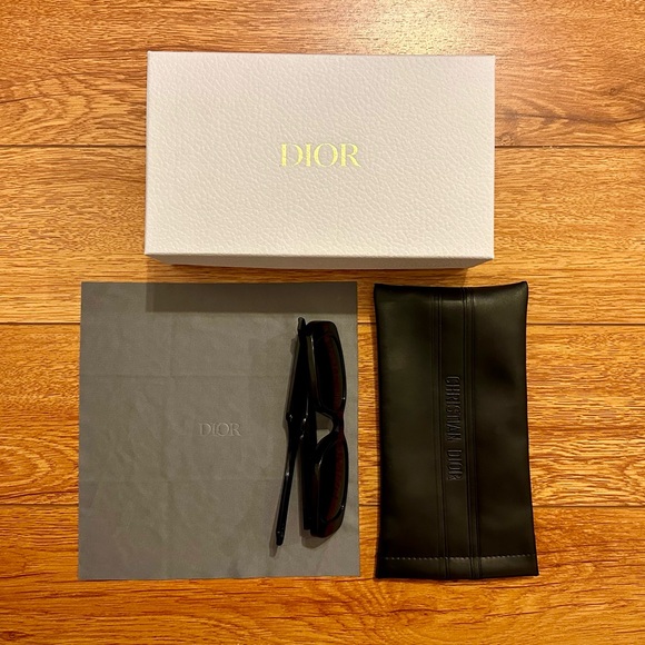 🚫 SOLD on Mercari: DIOR Wildior rectangular-frame sunglasses - Picture 3 of 15